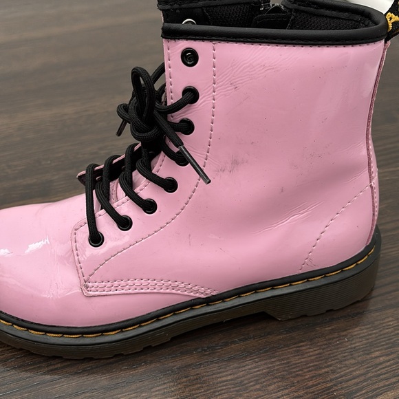 Pink patent Dr Marten 8 eye hole boots (kids) - Picture 10 of 16